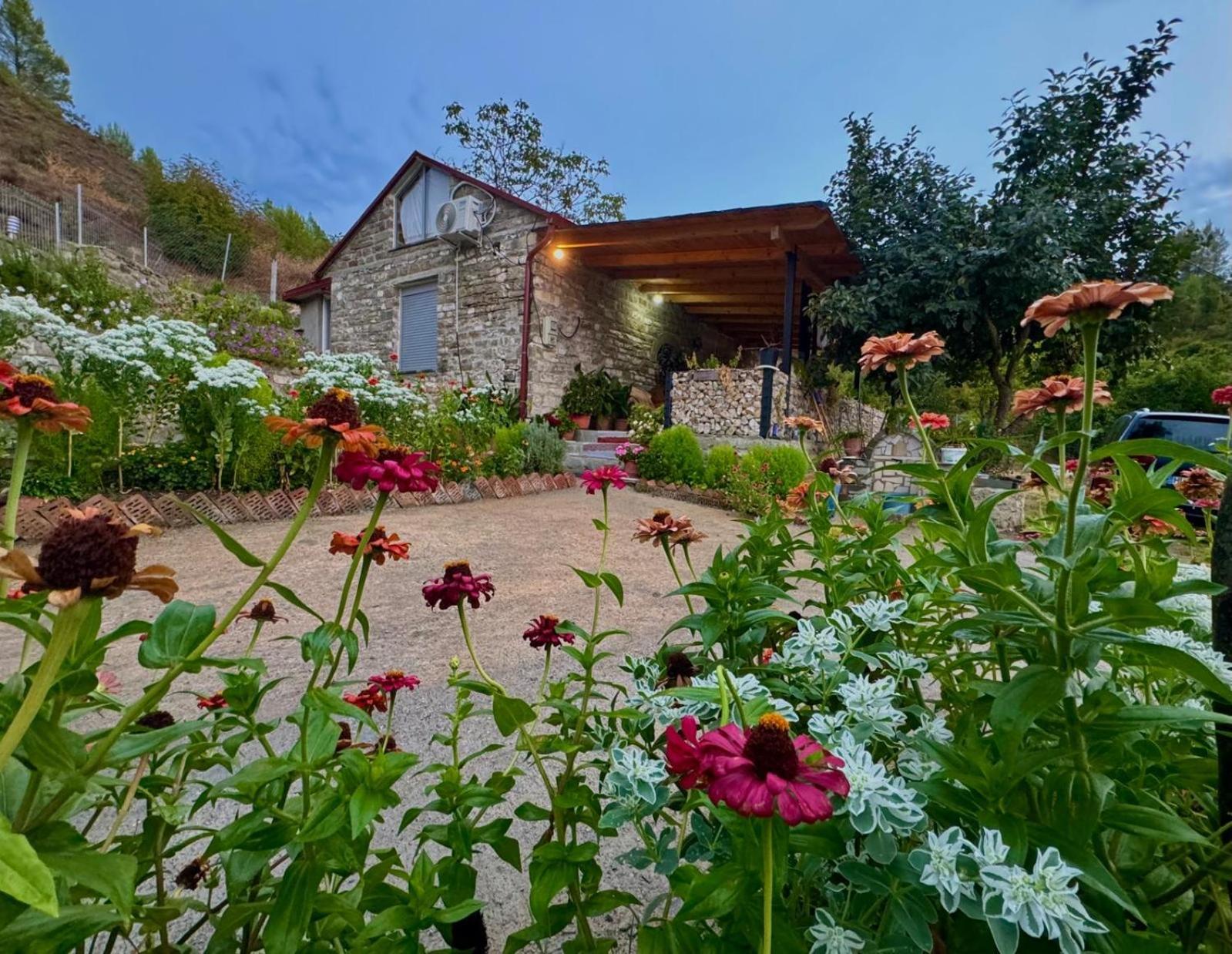 Вилла Stone House Kelcyre Экстерьер фото